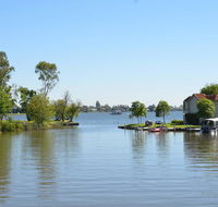 Cypress Townhouse 17 - Mulwala - Accommodation Gladstone