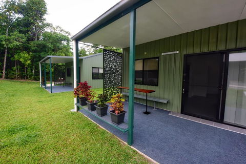 Daintree Peaks ECO Stays - Accommodation Gladstone 3