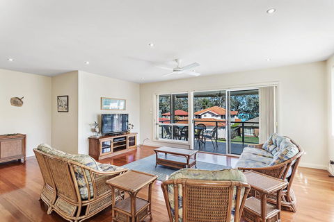 Danalene Parade, 1/25 - Accommodation Gladstone 1
