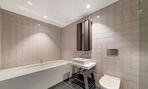 Darling Harbour Waterview Luxury Apartment - Accommodation Gladstone 1