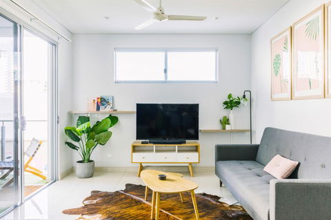 Darwin City Chic@Kube Apartments - Accommodation Gladstone 3