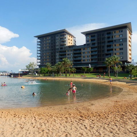 Darwin Waterfront Apartments - Accommodation Gladstone 3