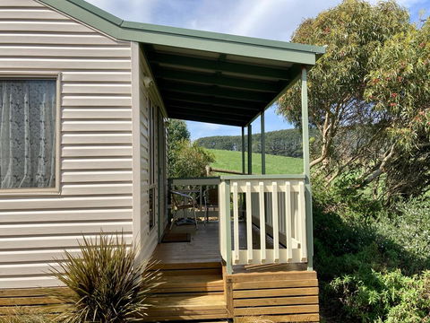Daysy Hill Country Cottages - Accommodation Gladstone 1