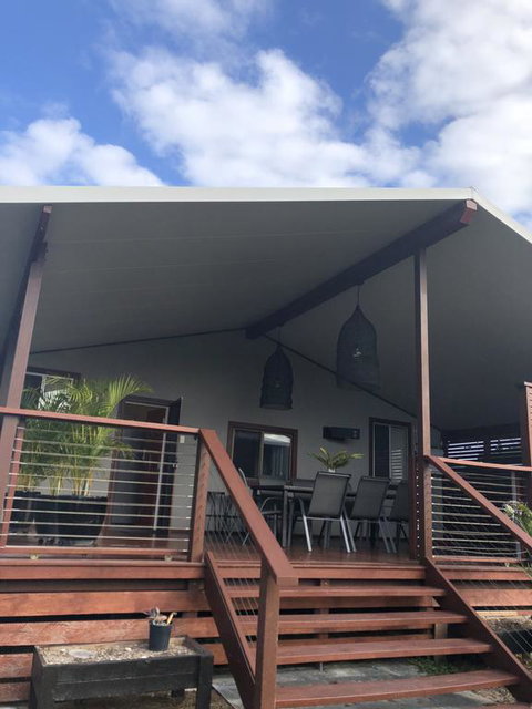 Deck House - Accommodation Gladstone 2