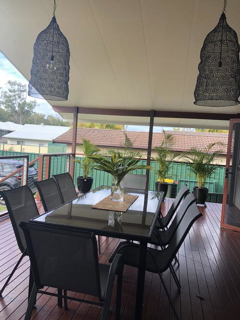 Deck House - Accommodation Gladstone 1