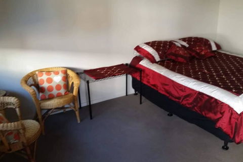 Dee B N B - Accommodation Gladstone 2