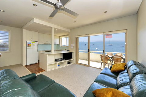 Del Rae Unit 12 - Shoal Bay - Accommodation Gladstone 1