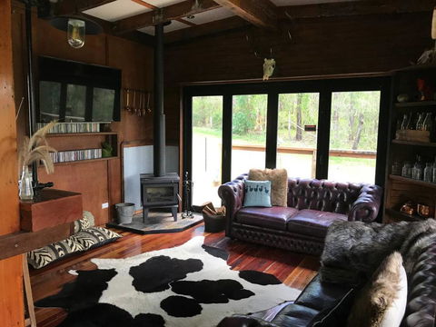 Delaneys Creek Cabin Retreat - Accommodation Gladstone 1
