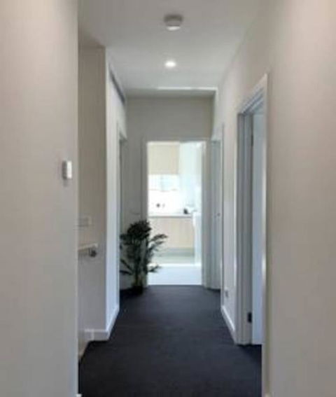 Delicate And Peaceful Bundoora Townhouse 10 - Accommodation Gladstone 3