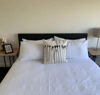 Delicate and Peaceful Bundoora Townhouse 11-R3 - Accommodation Gladstone