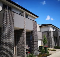 Delicate and Peaceful Bundoora Townhouse 12 - Accommodation Gladstone