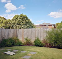 Delicate and Peaceful Bundoora Townhouse 20-R2 - Accommodation Gladstone
