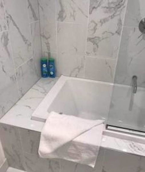 Delicate And Peaceful Bundoora Townhouse 7 - Accommodation Gladstone 3