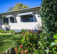 Dell-Lee Cottage - Accommodation Gladstone