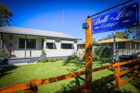 Dell-Lee Cottage - Accommodation Gladstone 1