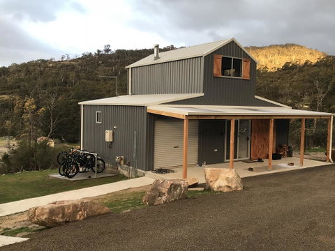 Derby Digs Barn - Accommodation Gladstone 0
