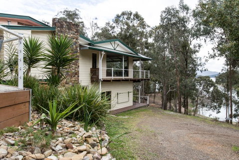 Devinegetaway - Accommodation Gladstone 1