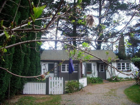 Devon Long Barn - Accommodation Gladstone 0