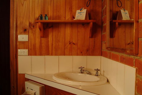 Diamond House Heritage Restaurant And Motor Inn - Accommodation Gladstone 2