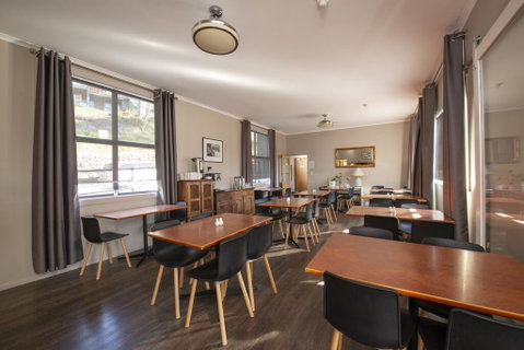Diana Alpine Lodge - Accommodation Gladstone 2
