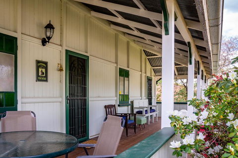 Dillons Cottage - Accommodation Gladstone 1
