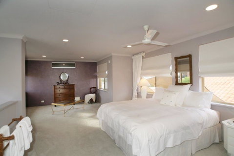 Dolphin 3 Bedroom House By Shoalwater Executive Homes - Accommodation Gladstone 2