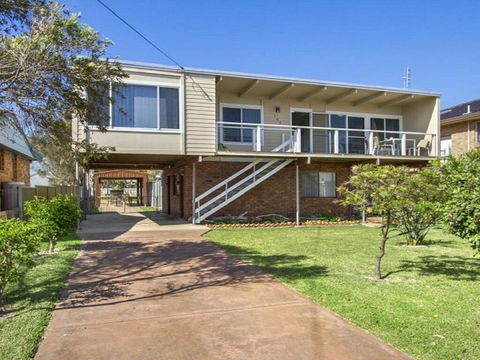 Dolphin Breeze - Fully Fenced And Pet Friendly - Accommodation Gladstone 0