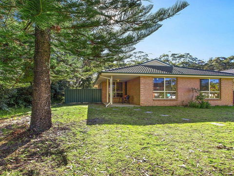 Dolphin Cottage - In The Heart Of Callala Beach - Accommodation Gladstone 0