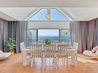 Dolphins Den - panoramic views