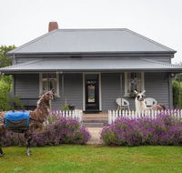 Domino House - Accommodation Gladstone