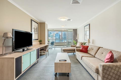 DREAM HARBOUR VIEW 2 BRM // GYM, POOL And PARKING - Accommodation Gladstone 1
