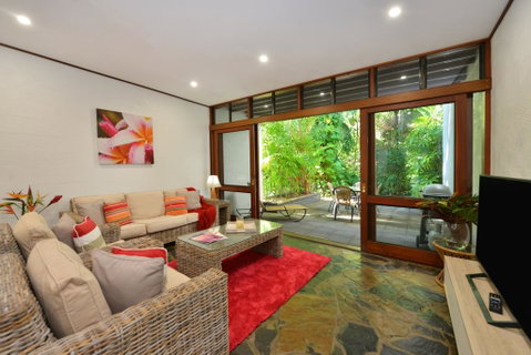 Drifting Port Douglas - Accommodation Gladstone 0
