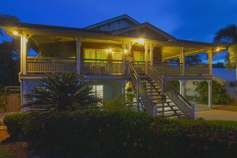 Driftwood Bed And Breakfast - Accommodation Gladstone 0