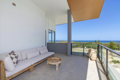Dune Beachfront Apartments - Accommodation Gladstone 3