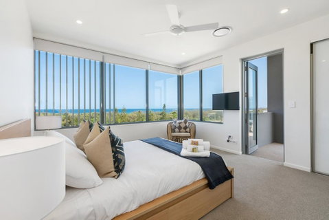 Dune Beachfront Apartments - Accommodation Gladstone 0