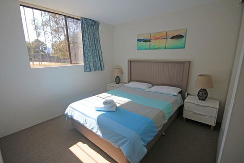 Dunes Holiday Apartments Unit 1 - Accommodation Gladstone 1