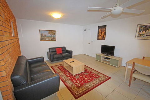 Dunes Holiday Apartments Unit 7 - Accommodation Gladstone 1
