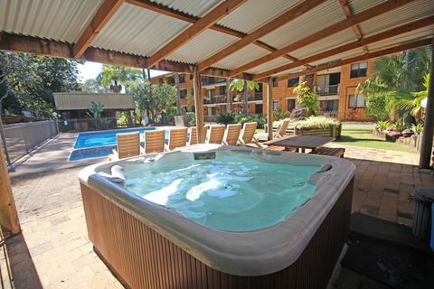 Dunes Holiday Apartments Unit 7 - Accommodation Gladstone 2