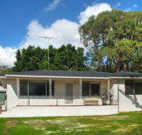 Eagle Bay Beach House - Accommodation Gladstone