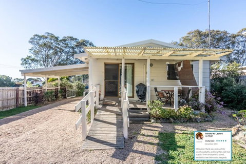 Eagle Bay Cottage - Accommodation Gladstone 3