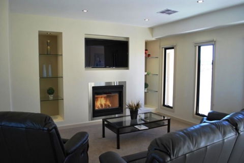 Eagles Nest - Accommodation Gladstone 2