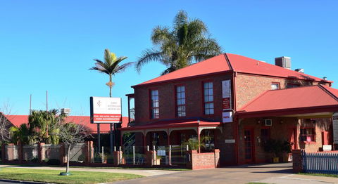Early Australian Motor Inn - Accommodation Gladstone 1