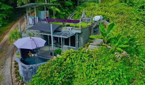 Earthship Daintree - Accommodation Gladstone 3
