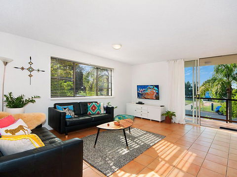 EAST COAST ESCAPES - Byron Beachfront - Accommodation Gladstone 3
