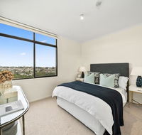 East Mirvac Building with Convenient Living - Accommodation Gladstone