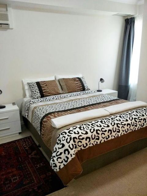 East Perth 2 BR Superb Riverside Apartment - Accommodation Gladstone 3