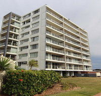 Ebbtide 13 - On The Beach - Accommodation Gladstone