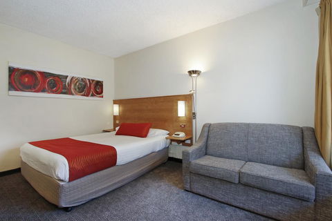Econo Lodge Griffith Motor Inn - Accommodation Gladstone 3