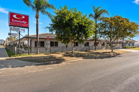 Econo Lodge Moree Spa Motor Inn - Accommodation Gladstone 1