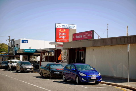 Econo Lodge Rusty's - Accommodation Gladstone 3